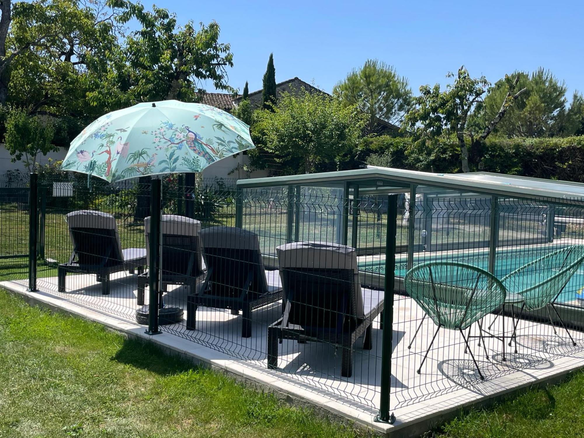 Charmant Studio Meuble Montignac-Charente Exterior foto